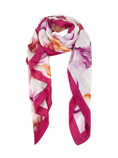 Bufanda blanca con estampado floral en tonos rosa y naranja.