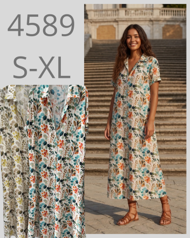Mujer de pie en vestido floral en un entorno exterior, con tallas S-XL disponibles.