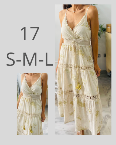Vestido largo blanco con detalles florales, disponible en tallas S, M y L.