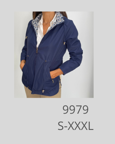 Chaqueta azul con capucha, modelo 9979, disponible en tallas S a XXXL.