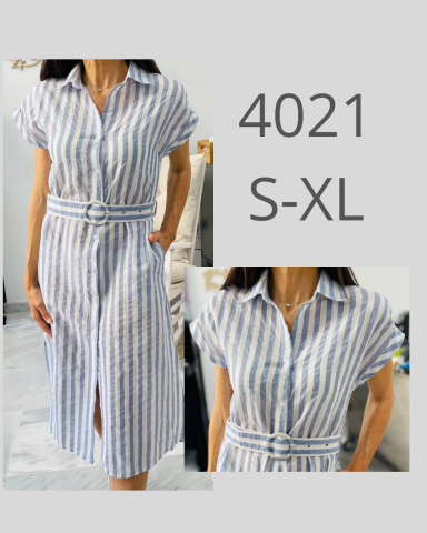 Vestido con rayas azul y blanco, manga corta, cinturón y longitud media. Tallas S-XL.