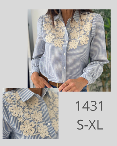 Camisa de rayas gris con bordado floral en el pecho, tallas S-XL.