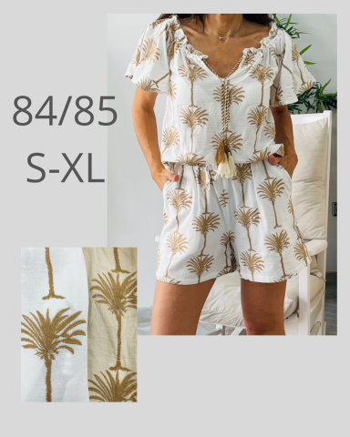 Conjunto de ropa con estampado de palmeras en tonos claros y dorados. Tallas S-XL.