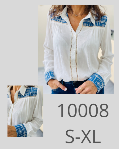 Camisa blanca con detalles azul en el cuello y puños, disponible en tallas S-XL.
