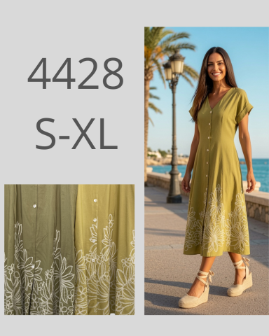 Vestido largo verde con detalles bordados, modelo en un entorno costero. Tallas S-XL.