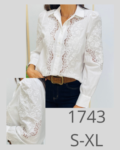 Camisa blanca con detalles de encaje, disponible en tallas S a XL.