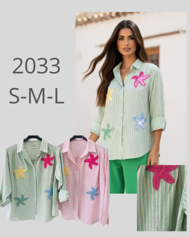 Camisas de mujer en tonos verde y rosa con flores decorativas, tallas S-M-L.