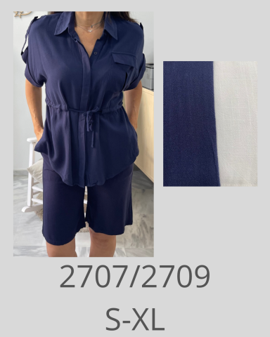 Conjunto de ropa femenina en azul marino, con camisa y pantalones cortos. Tallas S-XL.
