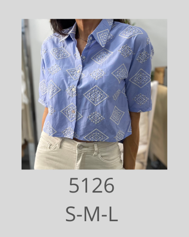 Camisa de mujer de manga corta, azul con patrones geométricos, tallas S-M-L.