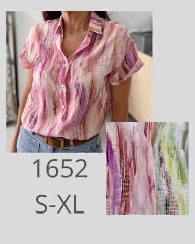 Camisa corta de mujer en tonos rosas y morados, con estampado abstracto. Tallas S-XL.