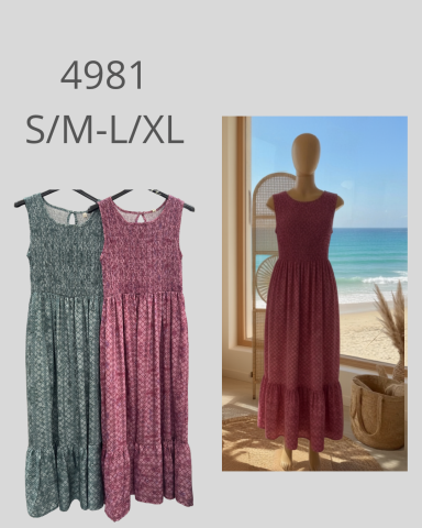 Vestidos largos de mujer en dos colores, frente al mar con mannequin. Tallas S/M-L/XL.