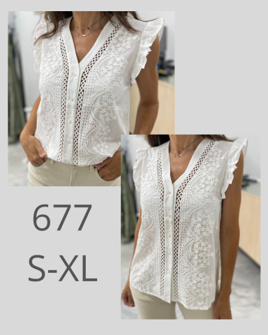 Blusa blanca sin mangas con detalles de encaje, disponible en tallas S-XL.