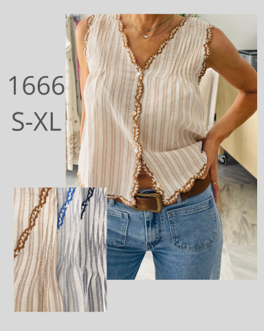 Top sin mangas de rayas en tonos claros, disponible en tallas S-XL.